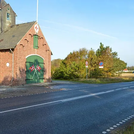 Stunning In Romo With Kitchen