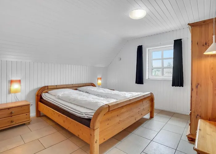 Stunning In With Kitchen