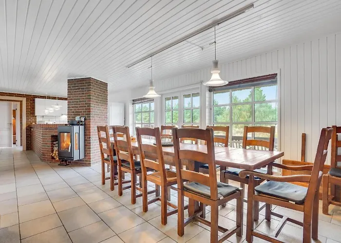 Stunning In With Kitchen Дом отдыха