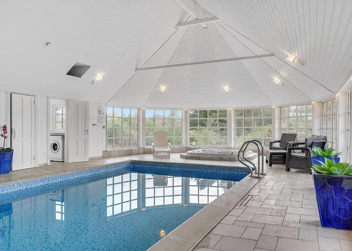 Stunning In With Kitchen *