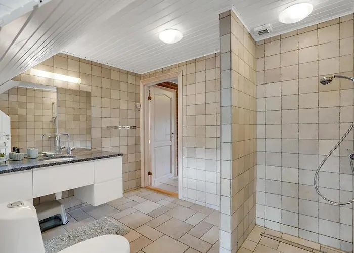 Stunning In With Kitchen Дом отдыха